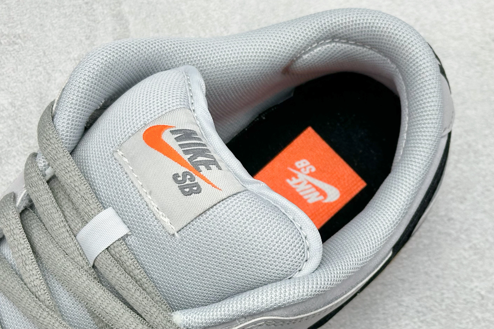 200 NIKE SB Dunk Low Pro 灰黑 FJ1674-002