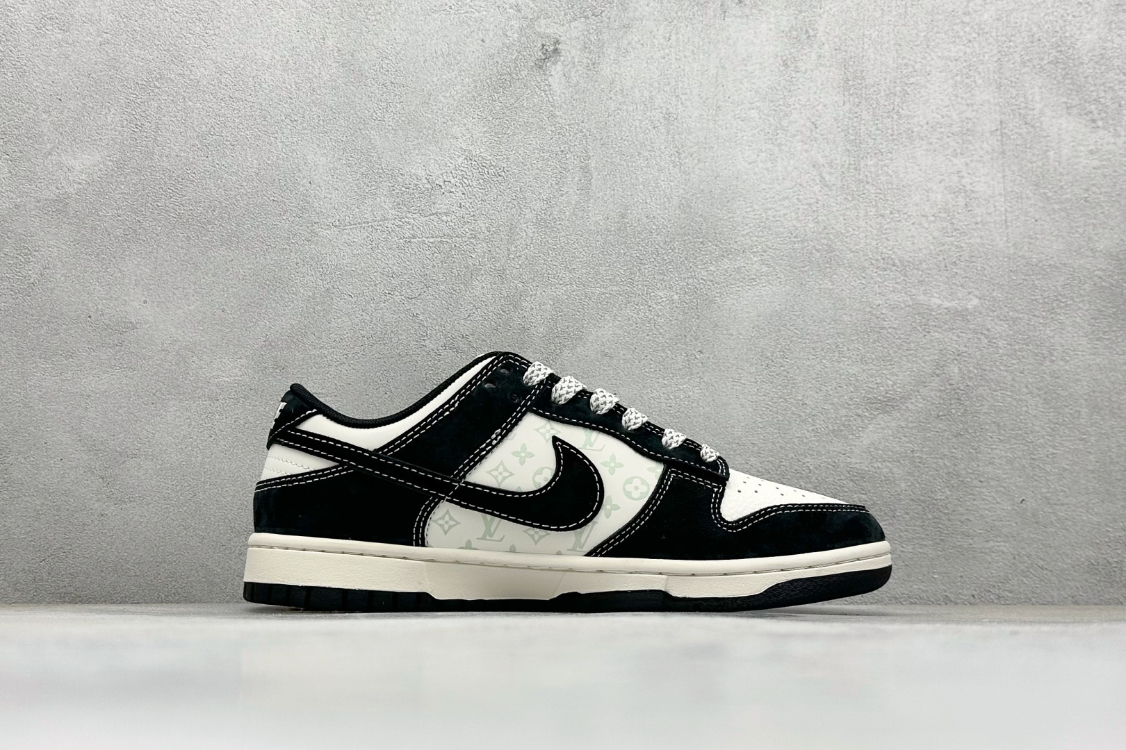 280 XC版Nike SB Dunk Low“LV联名——熊猫信花” 周年高端定制 低帮休闲板鞋 CX5050-Y12
