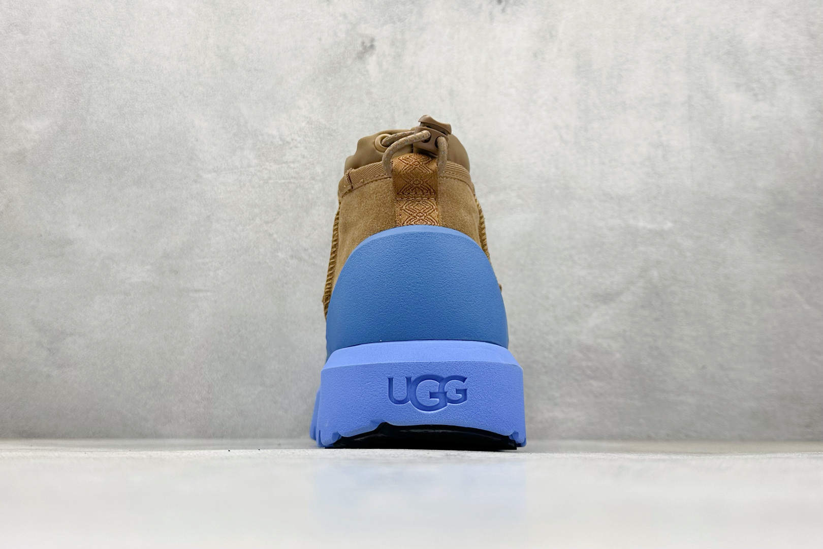 300 UGG Ultra Mini Weather Hybrid 舒适简约 中帮雪地靴 1174196