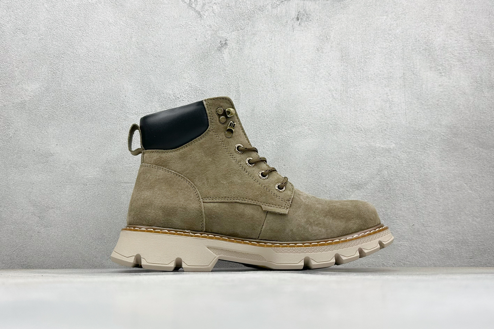 280 UGG Tasman Weather Hybrid 塔斯曼混合系列中帮轻量休闲马丁靴 U5868