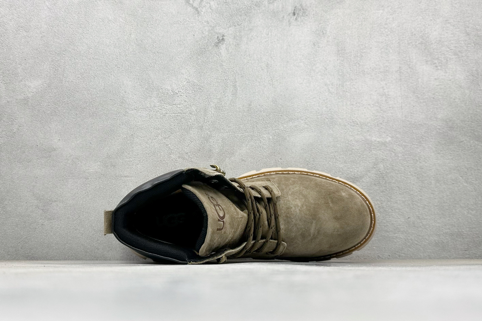 280 UGG Tasman Weather Hybrid 塔斯曼混合系列中帮轻量休闲马丁靴 U5868