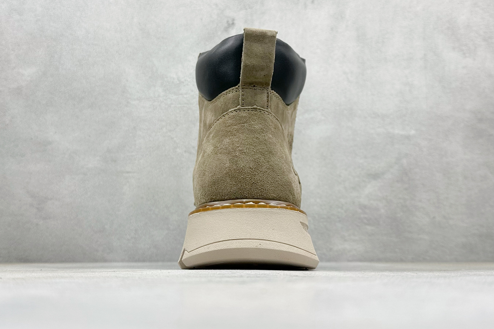 280 UGG Tasman Weather Hybrid 塔斯曼混合系列中帮轻量休闲马丁靴 U5868