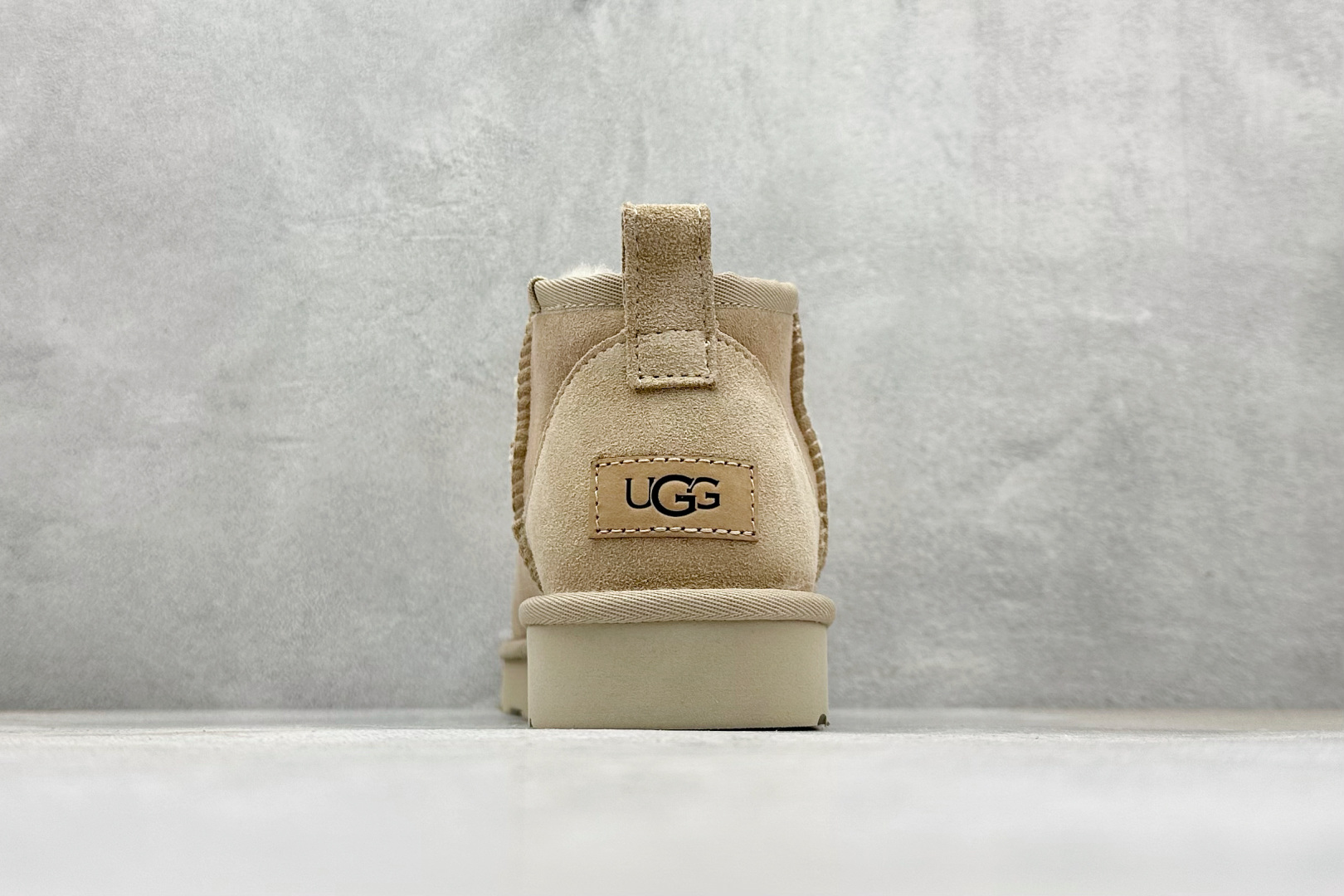 240 UGG Mini薄底 短筒 小红书爆款 广州外贸大厂生产 鞋头到鞋垫真羊皮毛一体 1116109