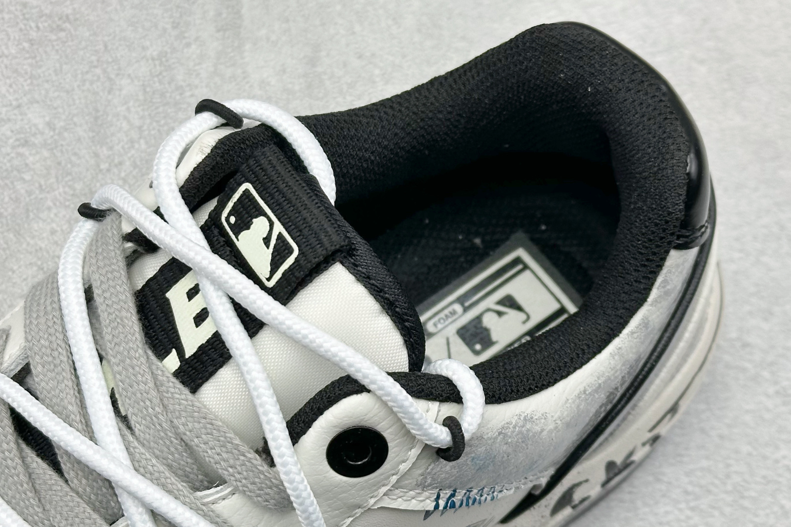 MLB NY 印花网红学长鞋 定制涂鸦恶作剧内增高6cm 原厂原档案数据开发 进口纳米材质 原厂全套手提