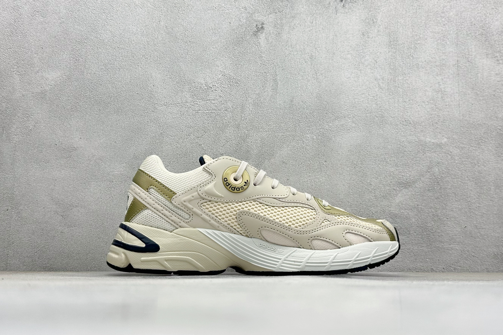 180 AD Originals Astir 复古运动休闲老爹慢跑鞋 GZ3571