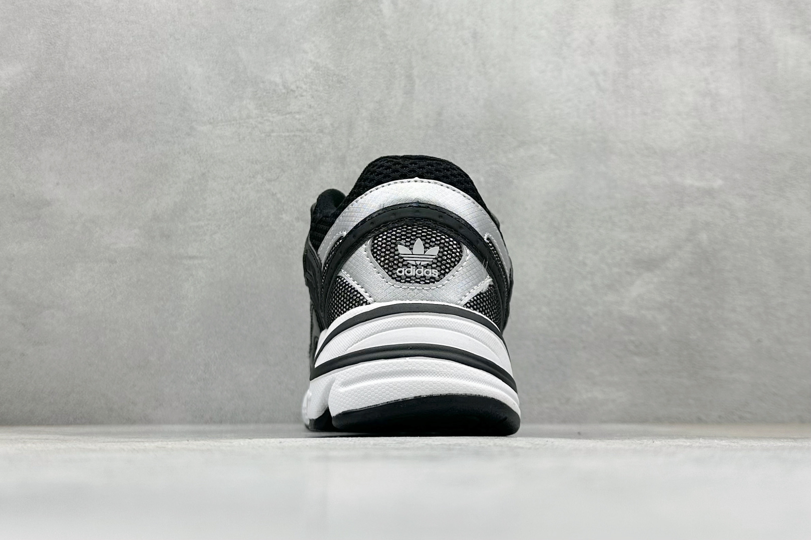 AD Originals Astir 复古运动休闲老爹慢跑鞋 GY5260-莆田鞋,莆田鞋货源,高仿鞋,高仿鞋货源,安福档口,莆田高仿鞋,莆田鞋批发,高仿鞋批发,莆田高仿运动鞋,高仿运动鞋,莆田运动鞋 AD Originals Astir 复古运动休闲老爹慢跑鞋 GY5260