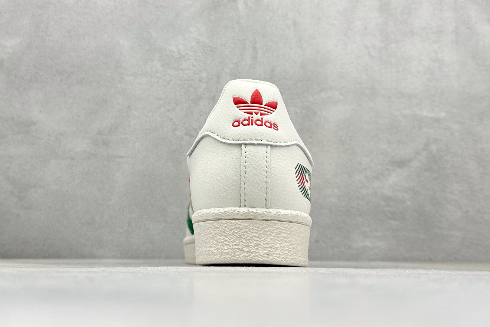 AD Originals Super x GUCCI 白红采用全新头层拼接皮革材质后跟采用特色3D立体印字 QC2601-莆田鞋,莆田鞋货源,高仿鞋,高仿鞋货源,安福档口,莆田高仿鞋,莆田鞋批发,高仿鞋批发,莆田高仿运动鞋,高仿运动鞋,莆田运动鞋 AD Originals Super x GUCCI 白红采用全新头层拼接皮革材质后跟采用特色3D立体印字 QC2601