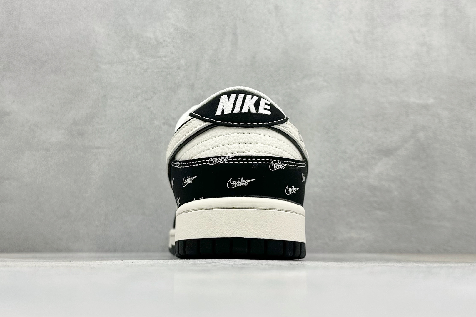280 Nike SB Dunk Low 古驰联名 黑白熊猫 周年高端定制 低帮休闲板鞋 JP1628-021