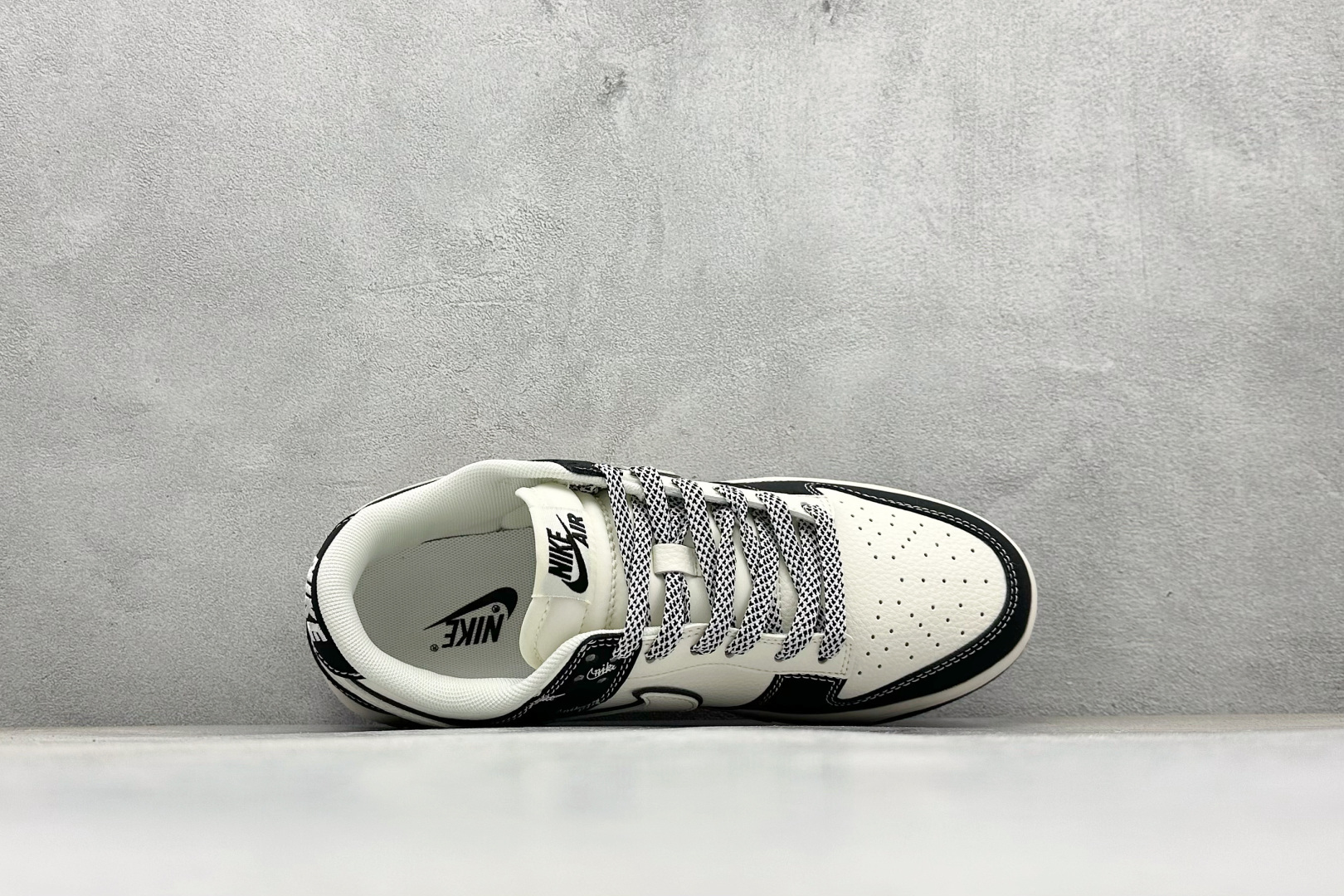 280 Nike SB Dunk Low 古驰联名 黑白熊猫 周年高端定制 低帮休闲板鞋 JP1628-021