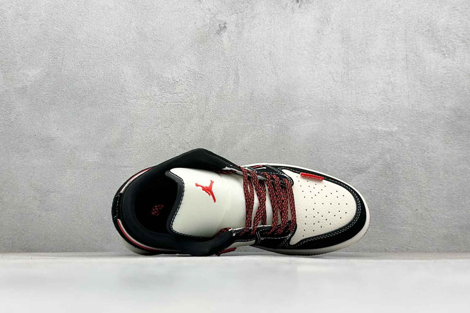 280 Nike Jordan Air Jordan 1 “Supreme联名——米黑红小双勾” 高端定制 乔丹低帮休闲板鞋 QJ2025-002