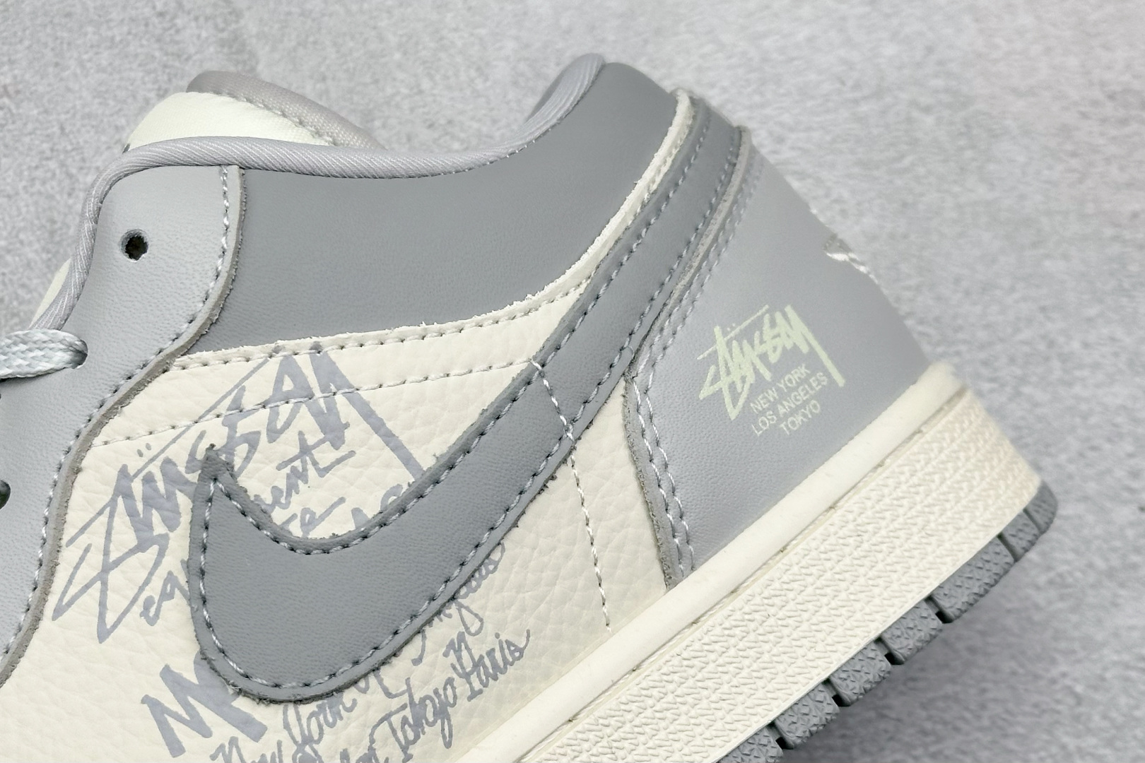 280 Air Jordan 1 Low AJ1 乔1 “斯图西联名---白灰渡鸦”高端定制 低帮复古篮球鞋 QD1988-006