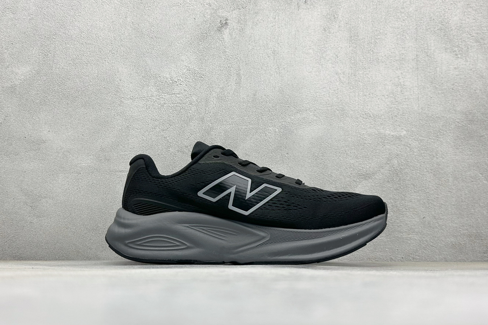 210 New Balance NB Fresh Foam Evoz 68 舒适耐磨低帮跑步鞋 MMOR68B