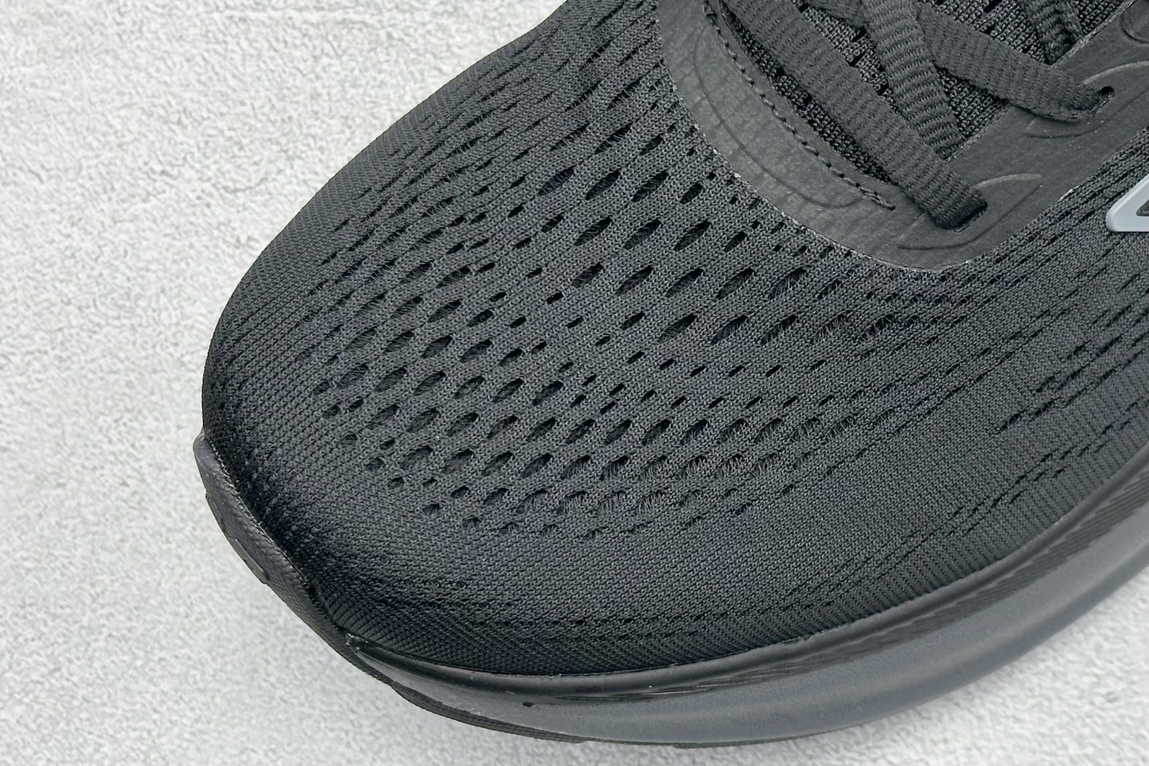 210 New Balance NB Fresh Foam Evoz 68 舒适耐磨低帮跑步鞋 MMOR68B