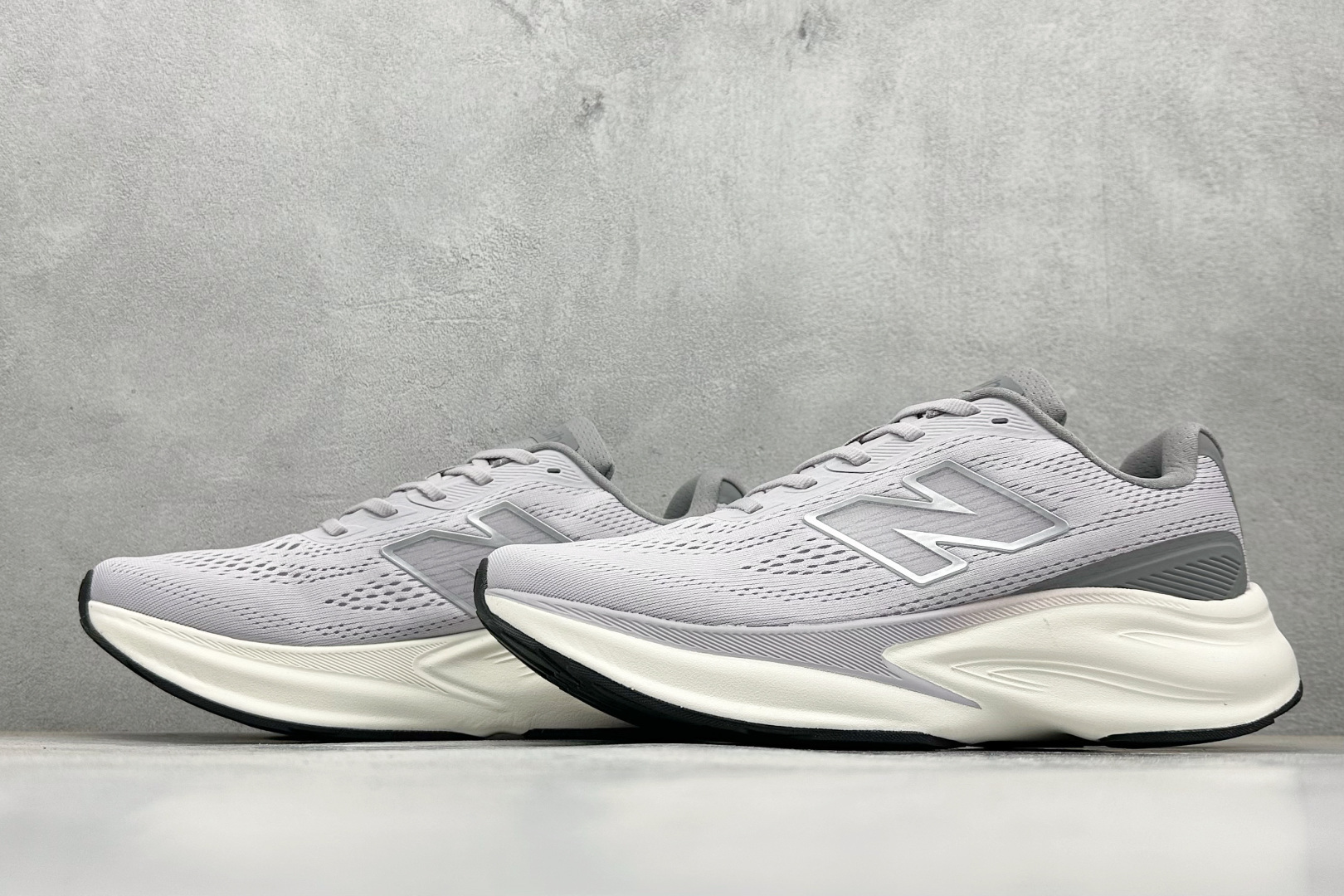 210 New Balance NB Fresh Foam Evoz 68 舒适耐磨低帮跑步鞋 MMOR68D