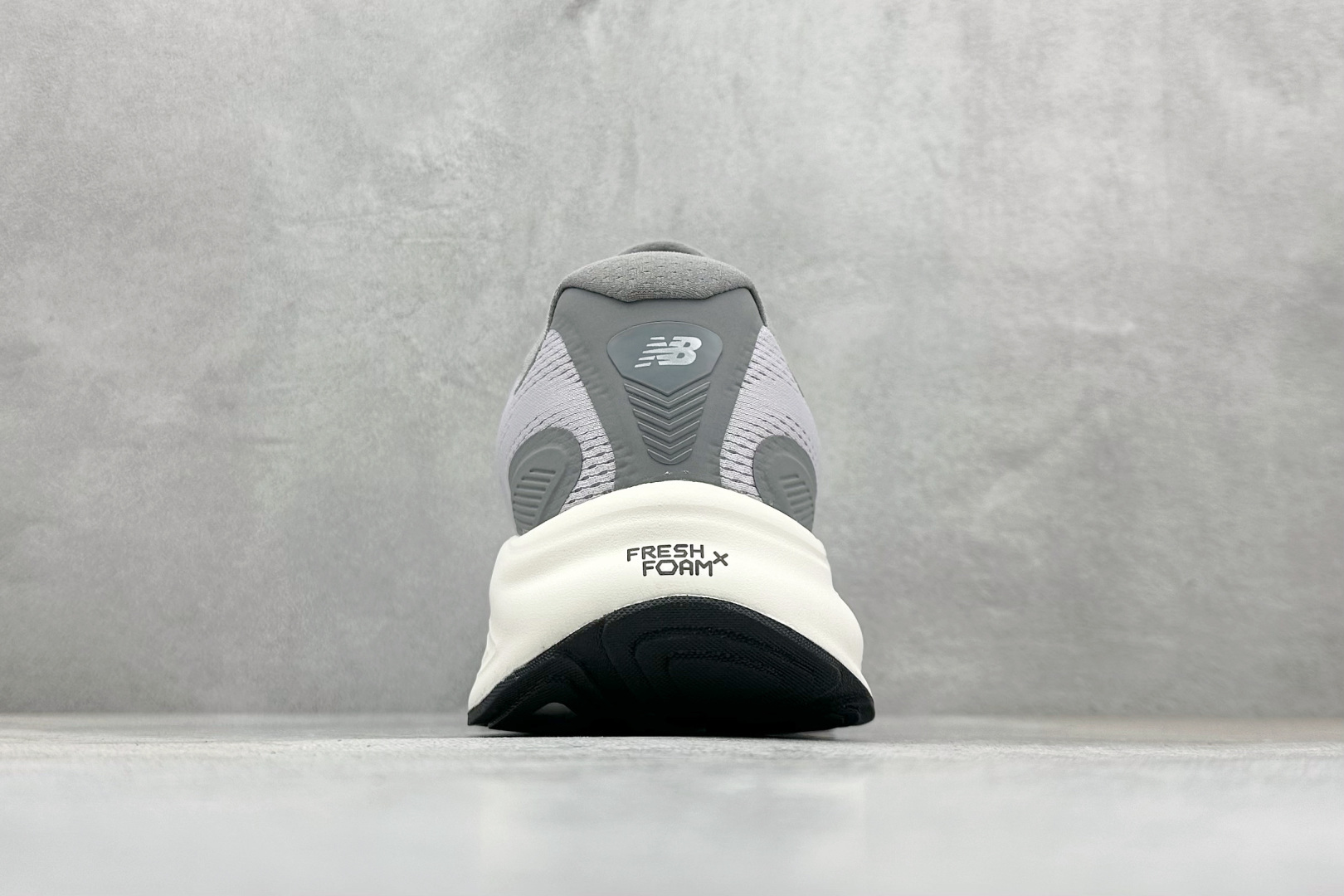 210 New Balance NB Fresh Foam Evoz 68 舒适耐磨低帮跑步鞋 MMOR68D