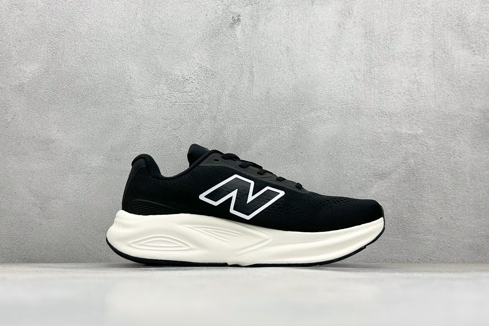 210 New Balance NB Fresh Foam Evoz 68 舒适耐磨低帮跑步鞋 MMOR68A