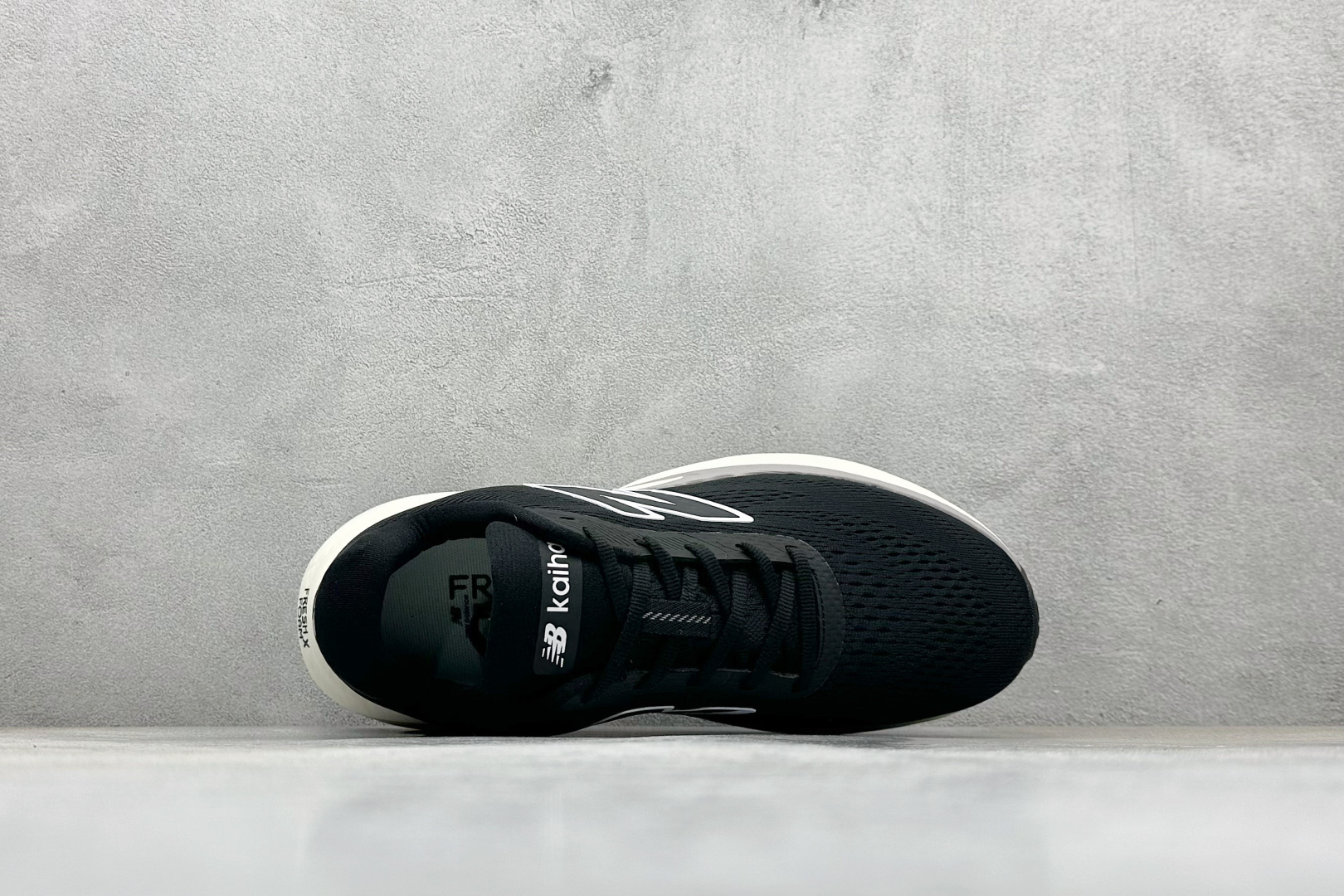 210 New Balance NB Fresh Foam Evoz 68 舒适耐磨低帮跑步鞋 MMOR68A