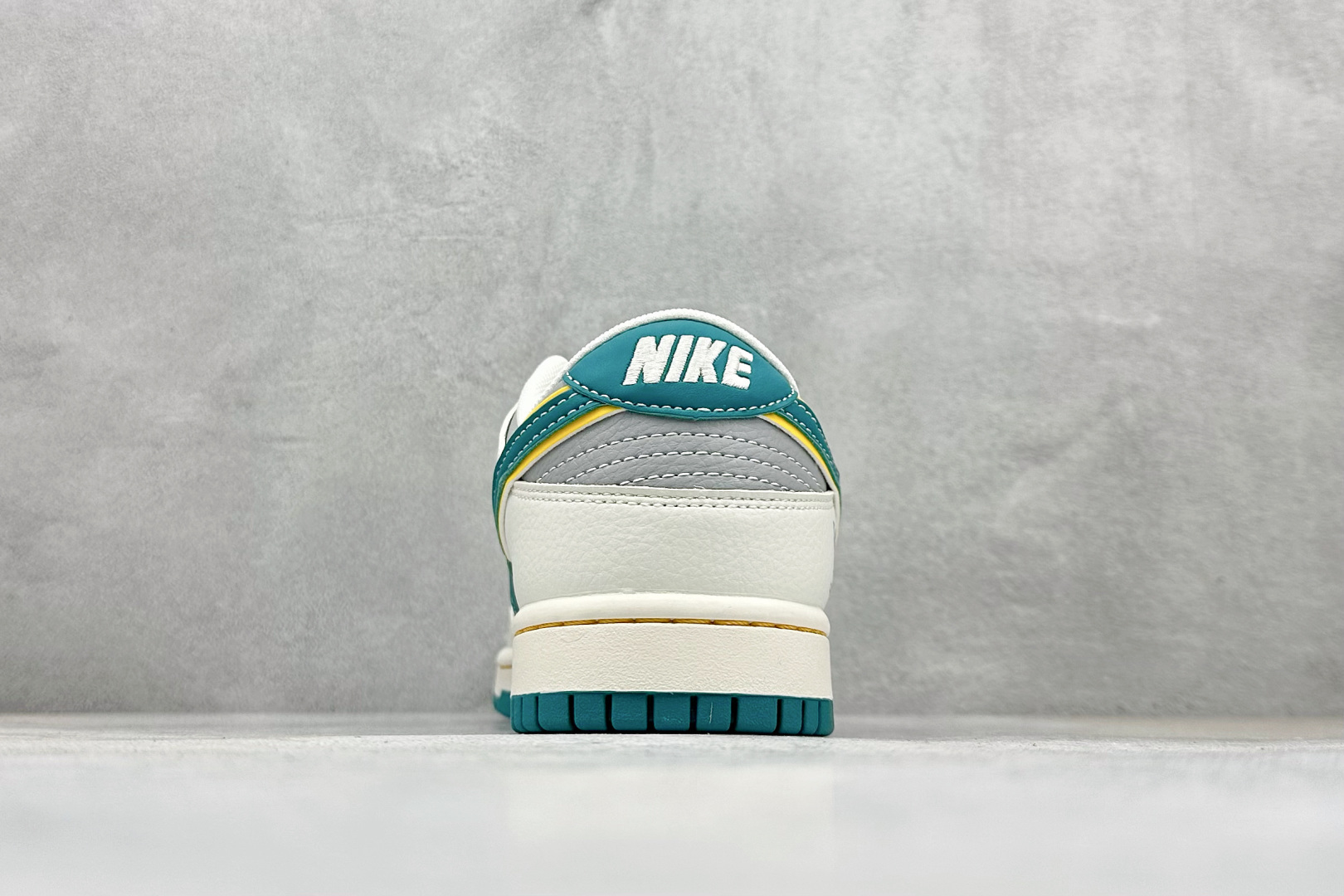 240 Nike SB Dunk Low Retro LV联名 周年高端定制 低帮休闲板鞋 ZY1618-005