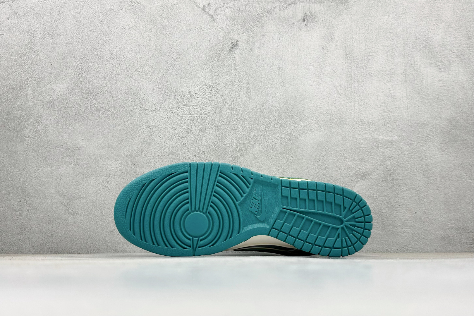 240 Nike SB Dunk Low Retro LV联名 周年高端定制 低帮休闲板鞋 ZY1618-005