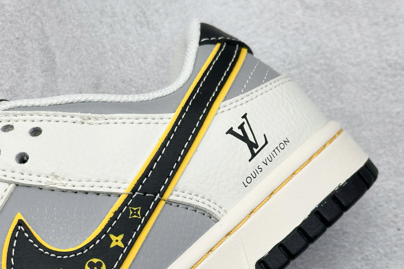 240 Nike SB Dunk Low Retro LV联名 周年高端定制 低帮休闲板鞋 ZY1618-009