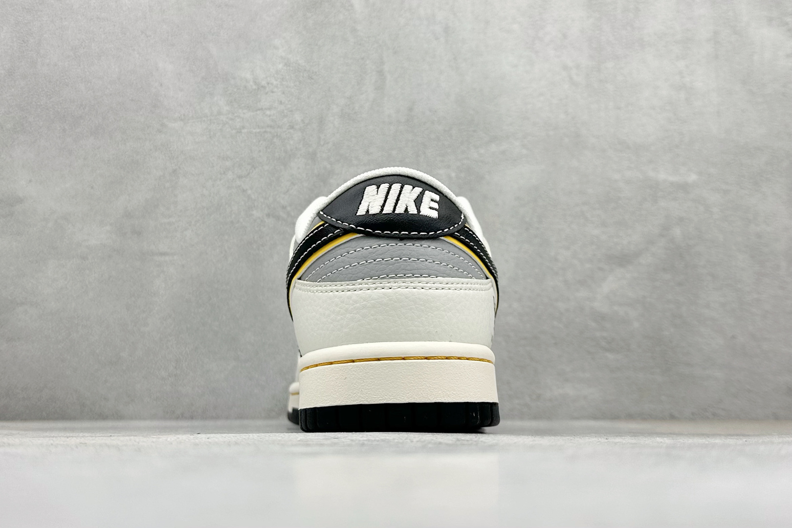 240 Nike SB Dunk Low Retro LV联名 周年高端定制 低帮休闲板鞋 ZY1618-009