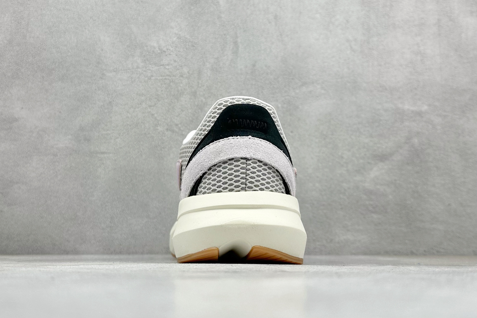 RS版 AD Lightblaze 舒适耐磨减震专业跑步鞋 冲向目标，一路向前，不断挑战和突破自我无论是