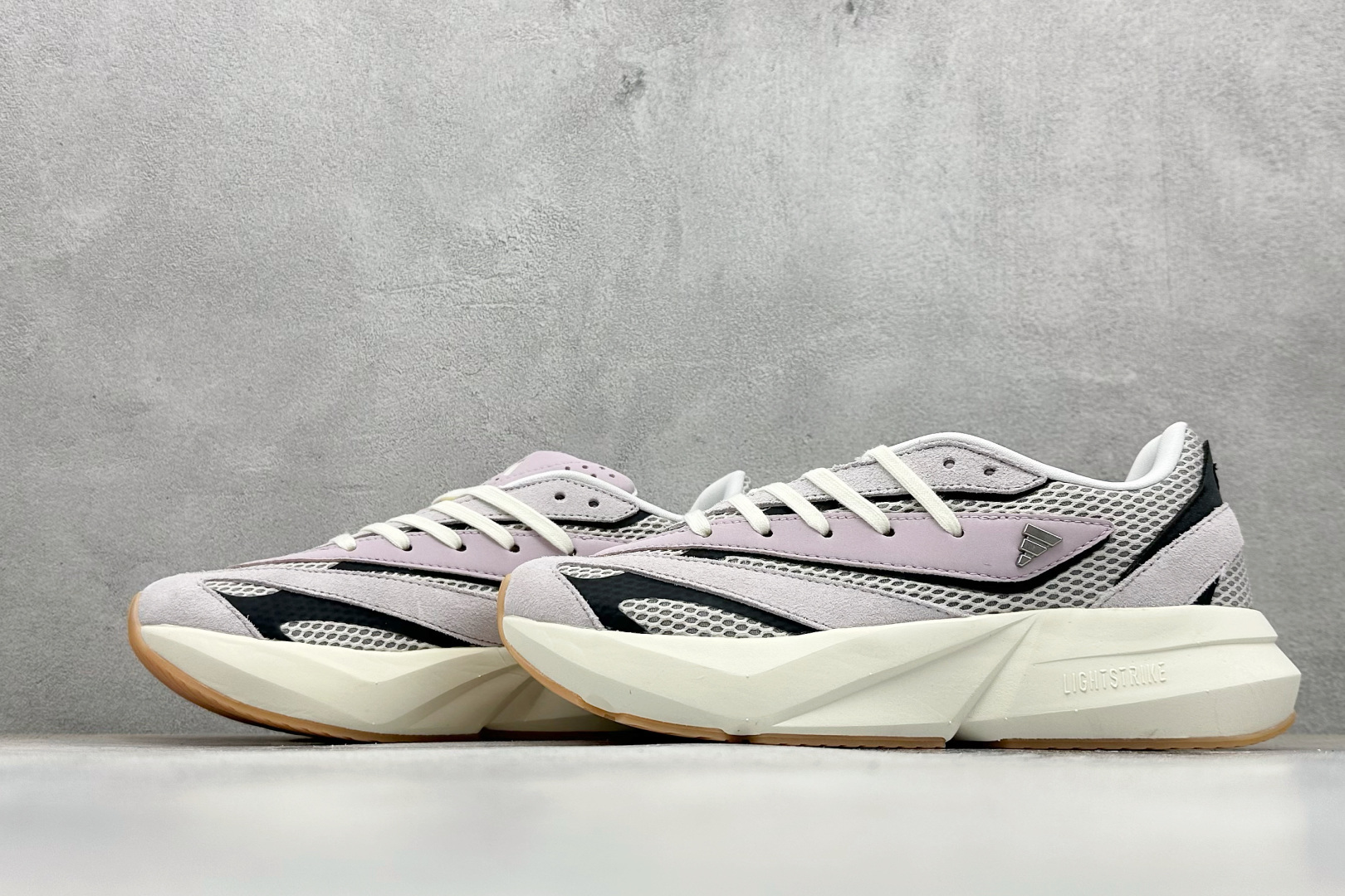 RS版 AD Lightblaze 舒适耐磨减震专业跑步鞋 冲向目标，一路向前，不断挑战和突破自我无论是