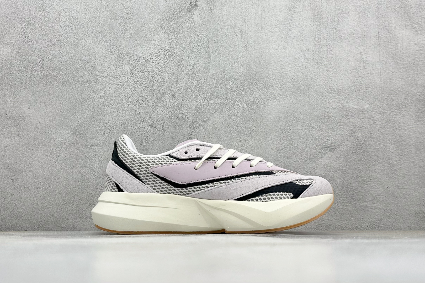 RS版 AD Lightblaze 舒适耐磨减震专业跑步鞋 冲向目标，一路向前，不断挑战和突破自我无论是