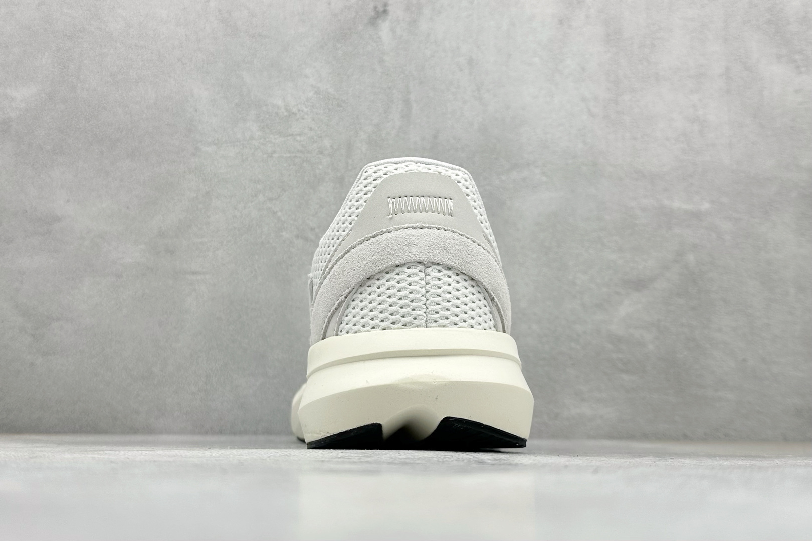 RS版 AD Lightblaze 舒适耐磨减震专业跑步鞋 冲向目标，一路向前，不断挑战和突破自我无论是