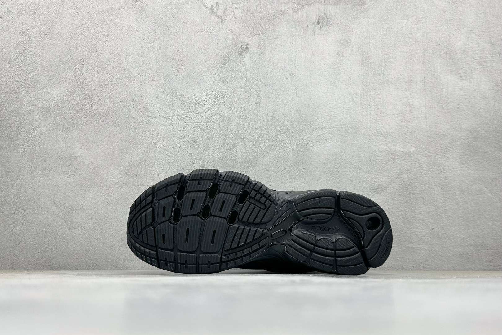 180 AD Originals Astir 复古运动休闲老爹慢跑鞋 GW4341