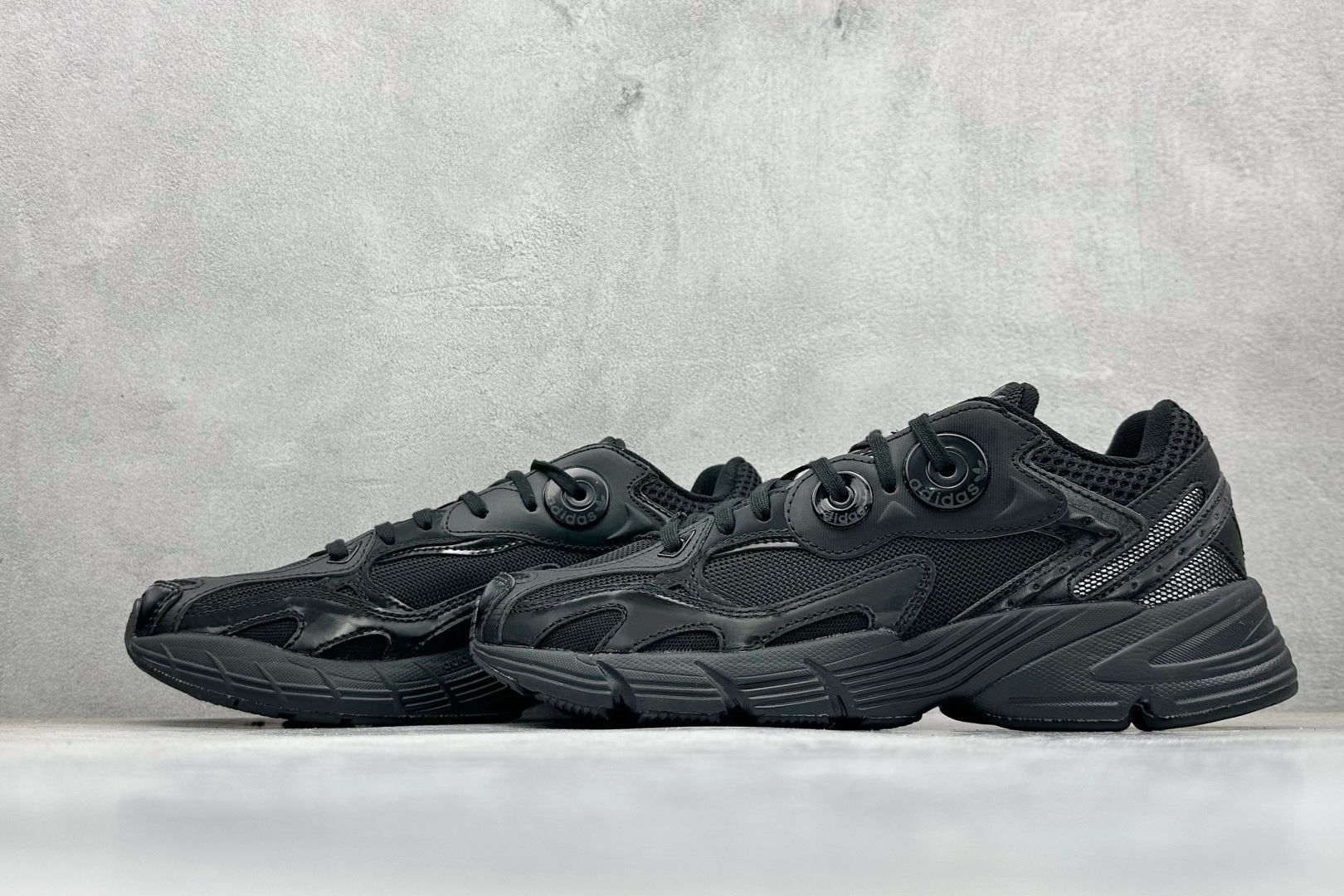 180 AD Originals Astir 复古运动休闲老爹慢跑鞋 GW4341