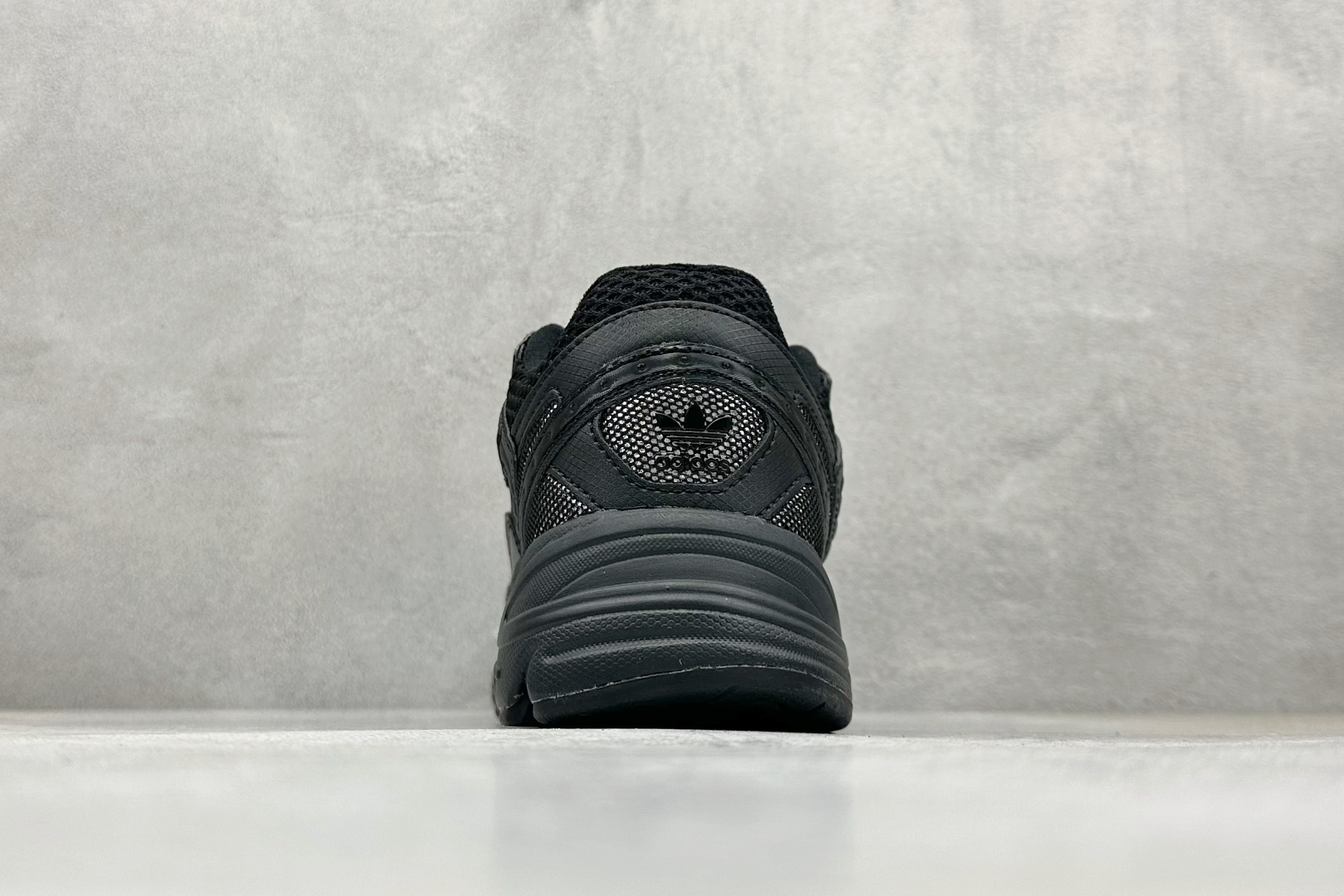 180 AD Originals Astir 复古运动休闲老爹慢跑鞋 GW4341