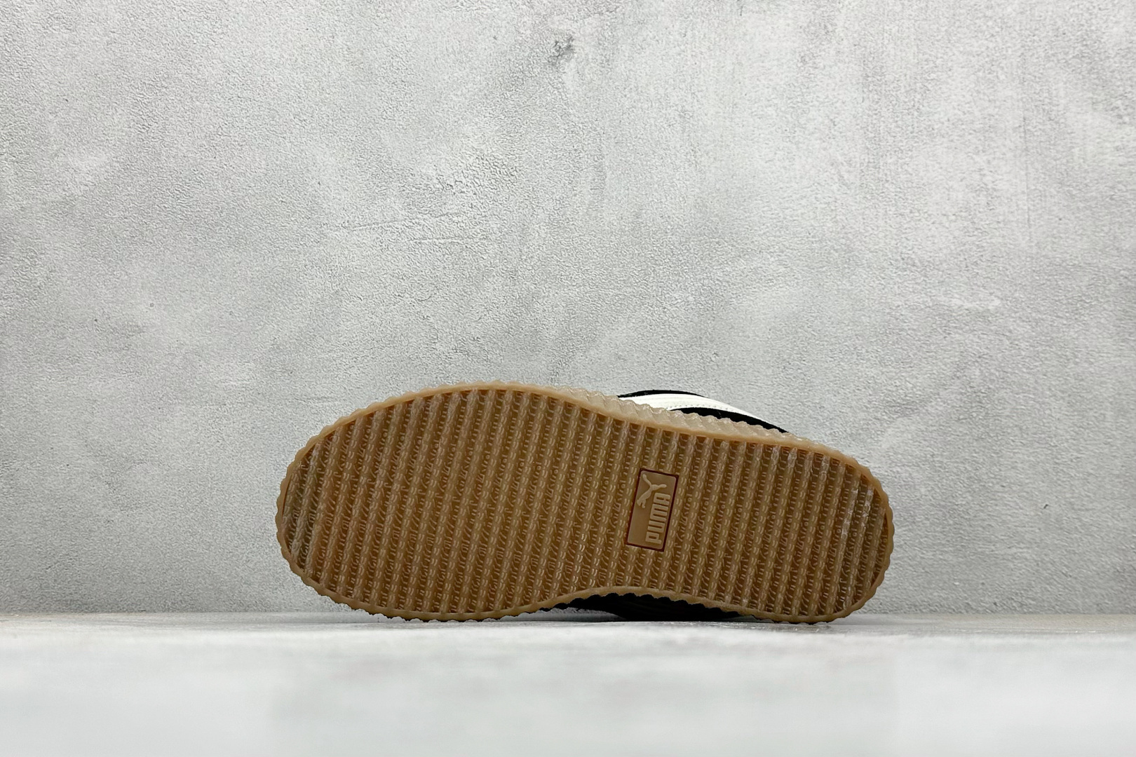 160 Rihanna x Puma Creeper Velvet 彪马蕾哈娜增高松糕厚底板鞋 396403-01