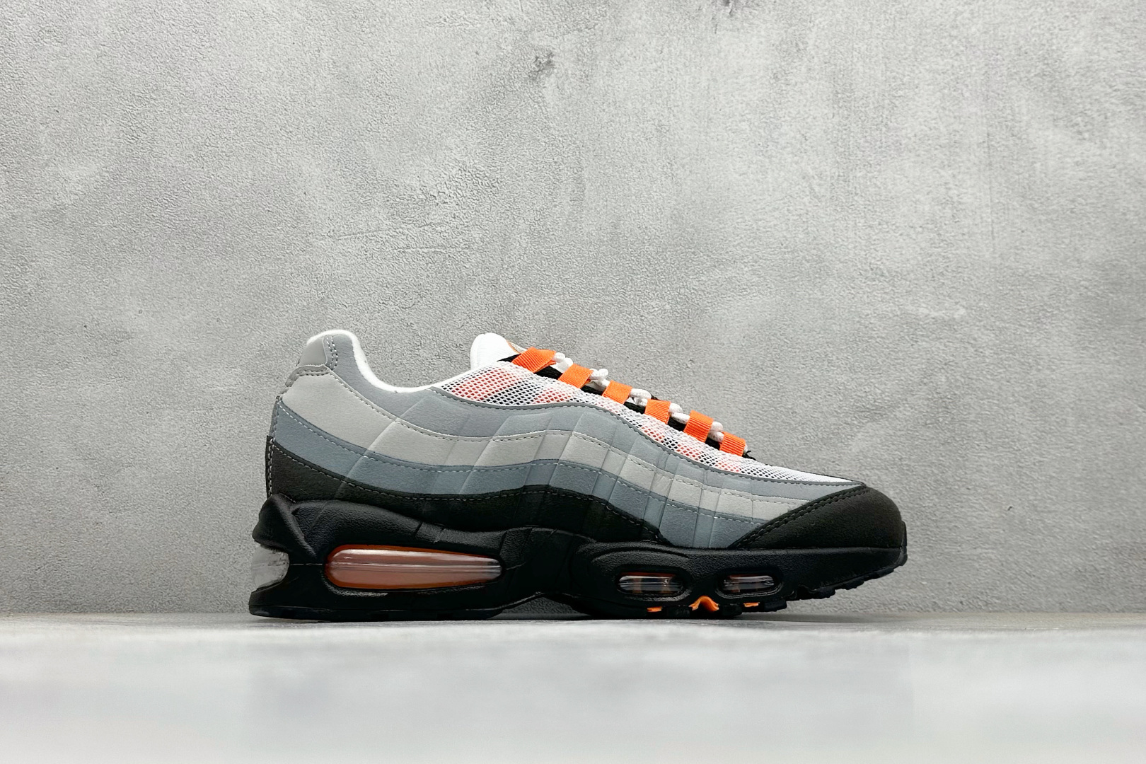 280 Nike Air Max 95 复古减震气垫跑鞋 HM4740-005