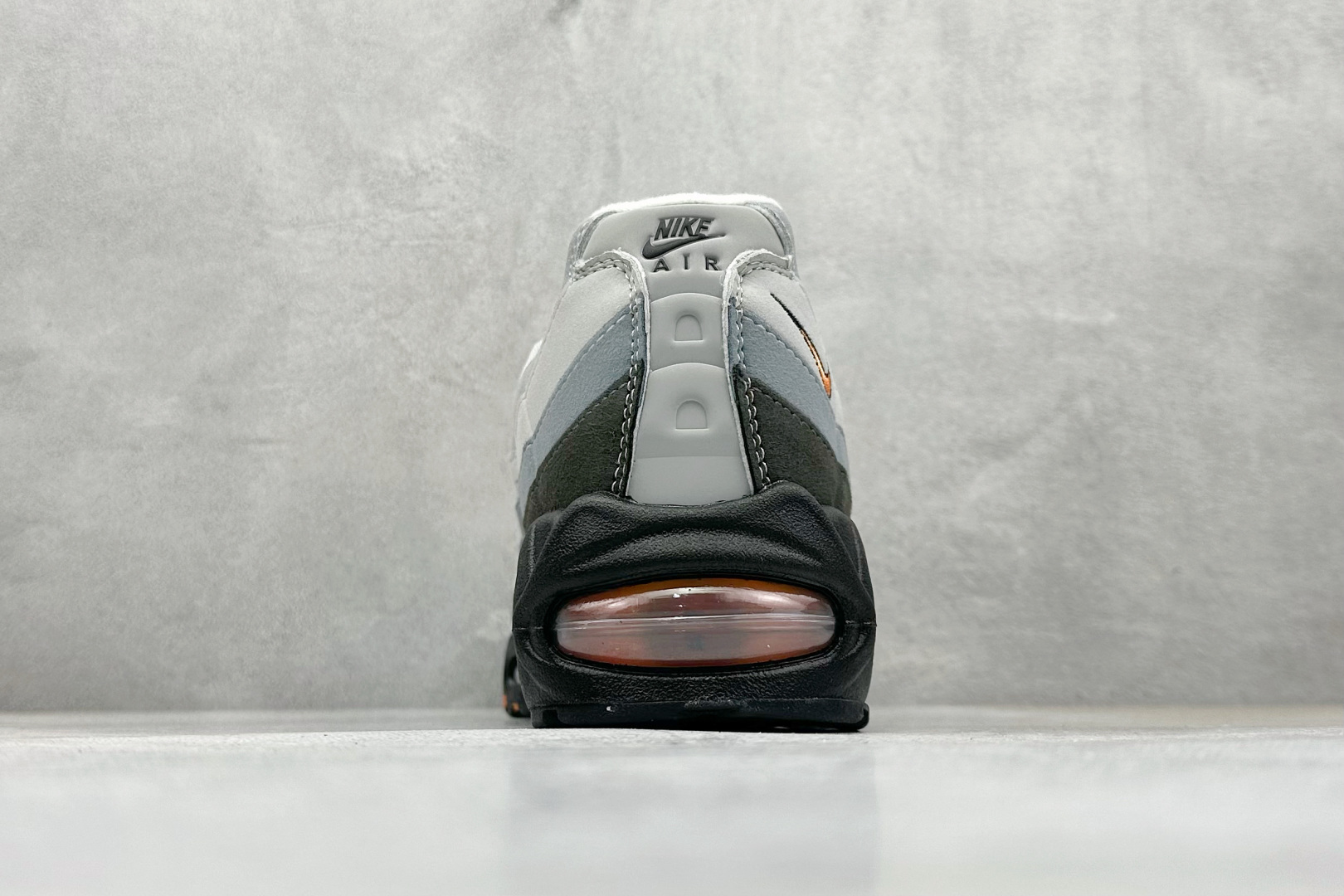 280 Nike Air Max 95 复古减震气垫跑鞋 HM4740-005