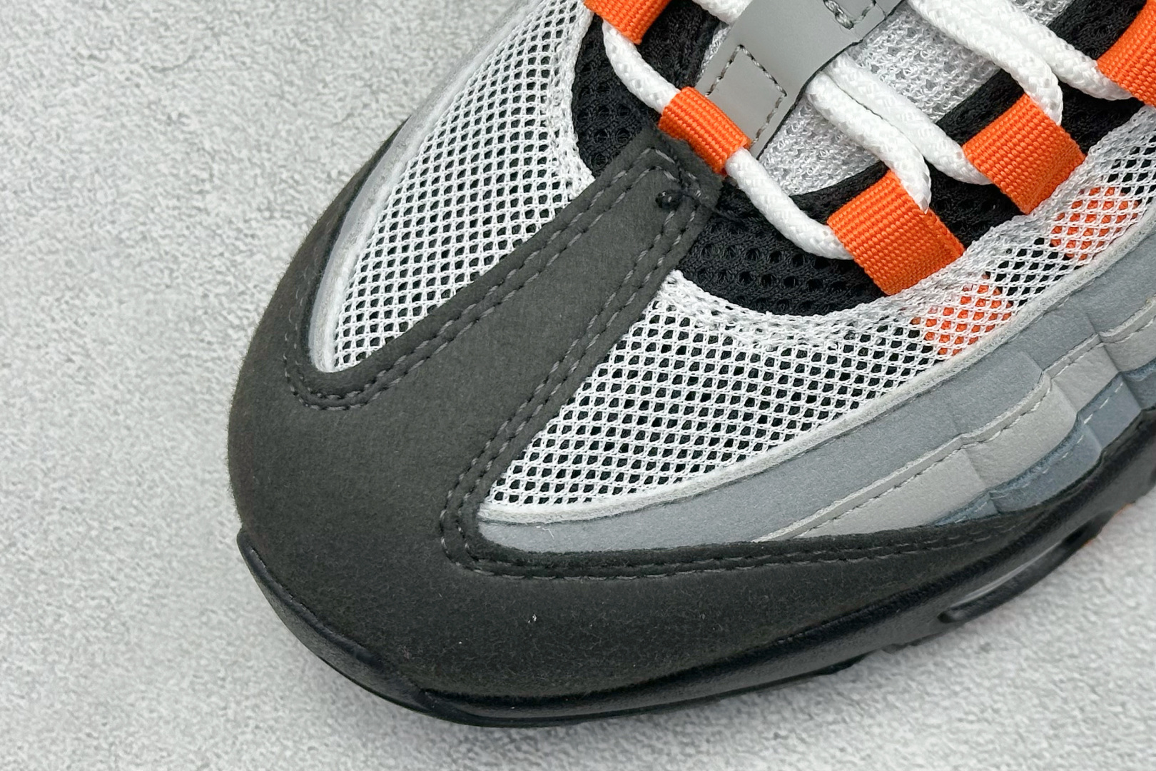 280 Nike Air Max 95 复古减震气垫跑鞋 HM4740-005