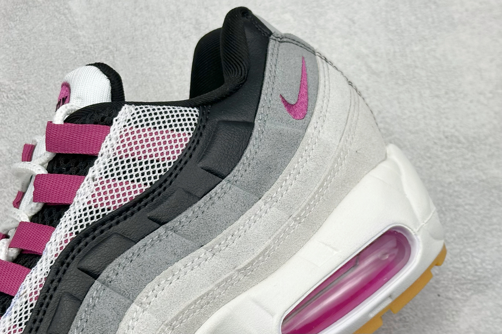 200 Nike Air Max 95 复古减震气垫跑鞋 HF7545-100