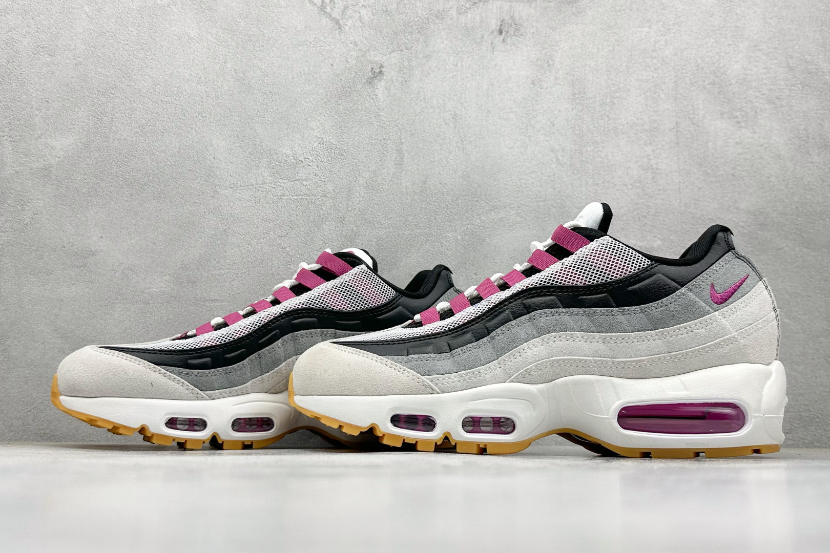 200 Nike Air Max 95 复古减震气垫跑鞋 HF7545-100