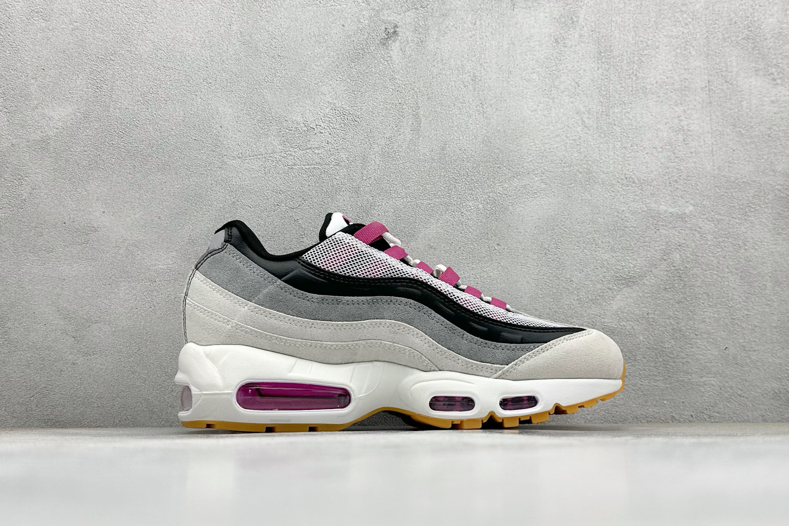200 Nike Air Max 95 复古减震气垫跑鞋 HF7545-100