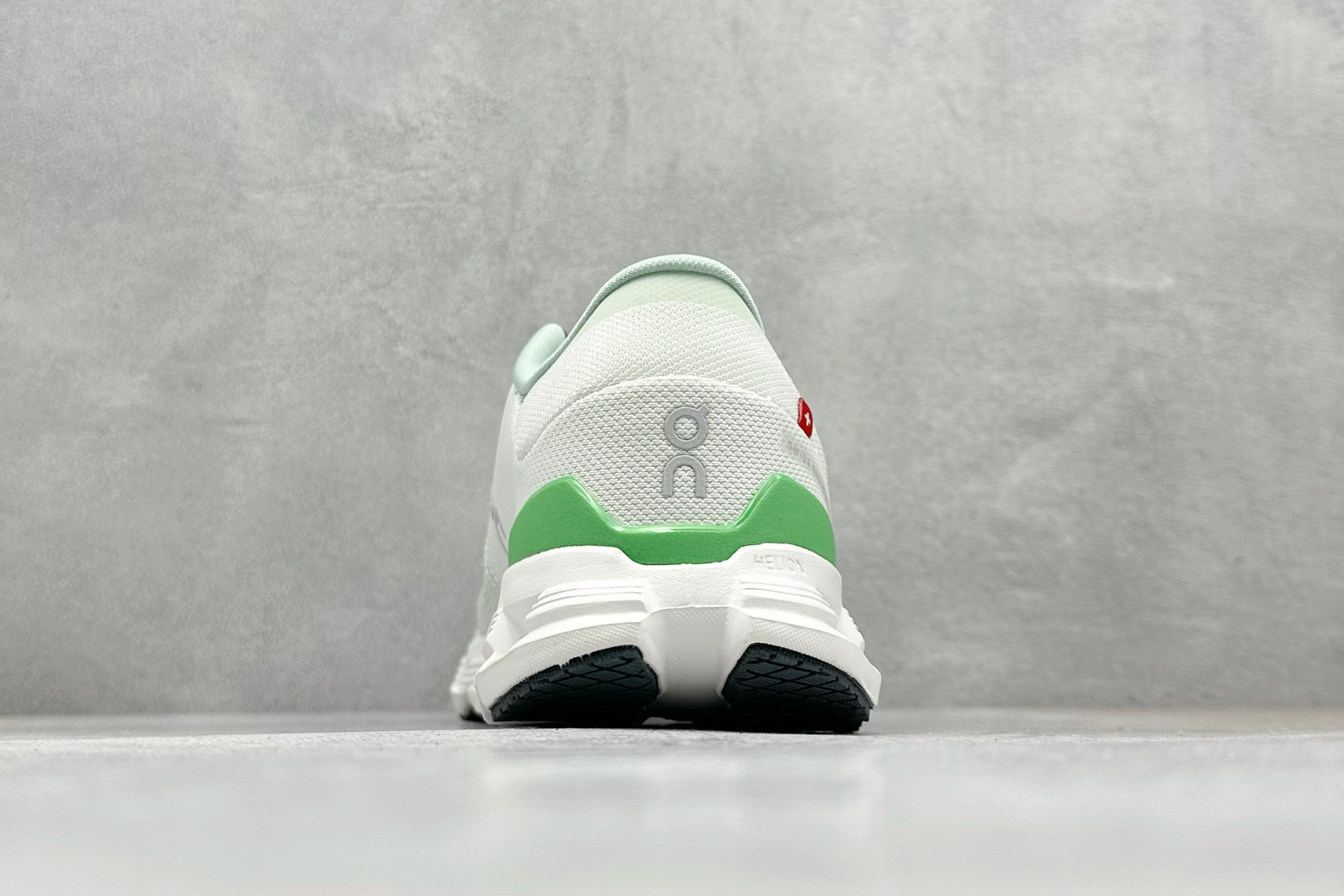 180 RS版CloudvistaX4 全新综合体能训练运动鞋 Cloud X 舒适乐趣跑 3WE3007