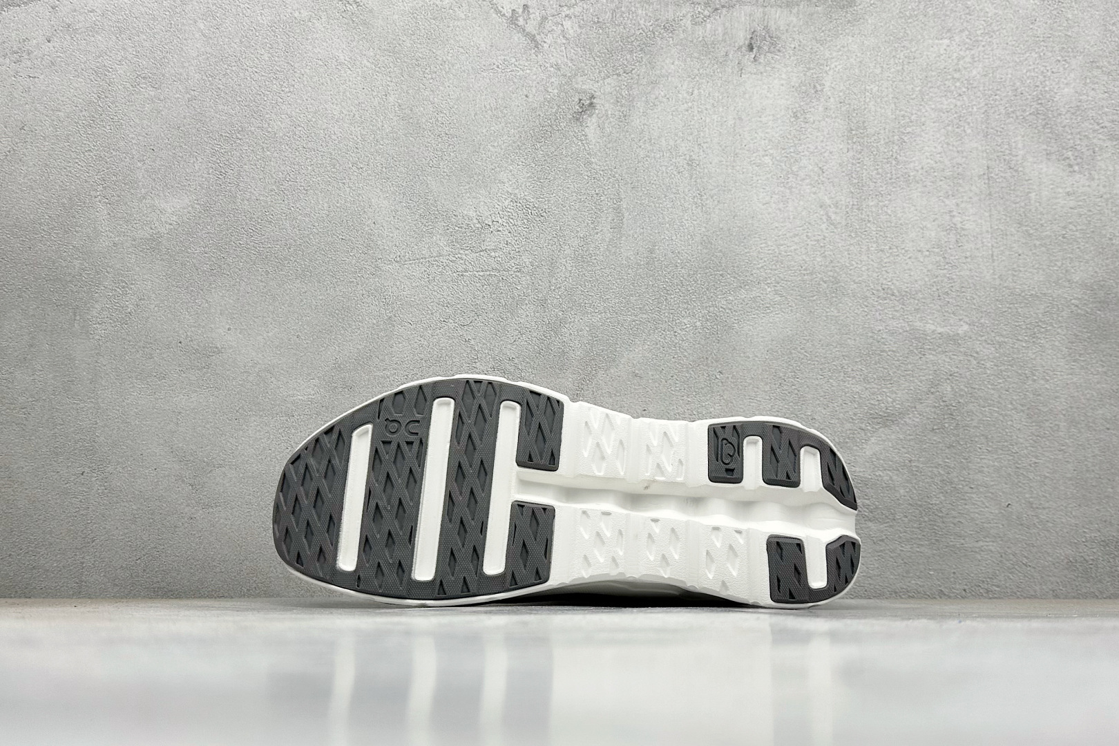 180 XD版On Cloudmonster CL昂跑减震生活休闲鞋 3ME1005