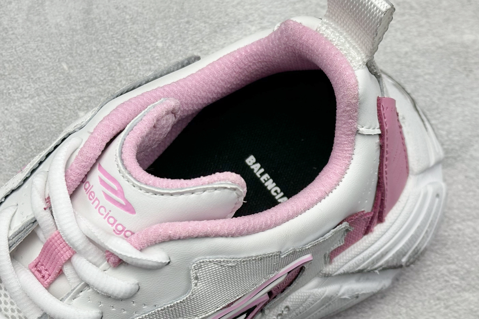 300 I8版Balenciaga 新款Phantom Sneaker