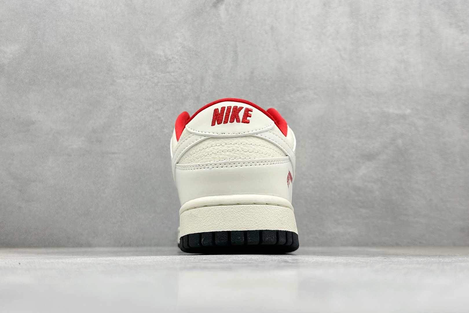 280 XC版Nike Jordan Air Jordan 1“子弹” 高端定制 低帮 SR8888-010