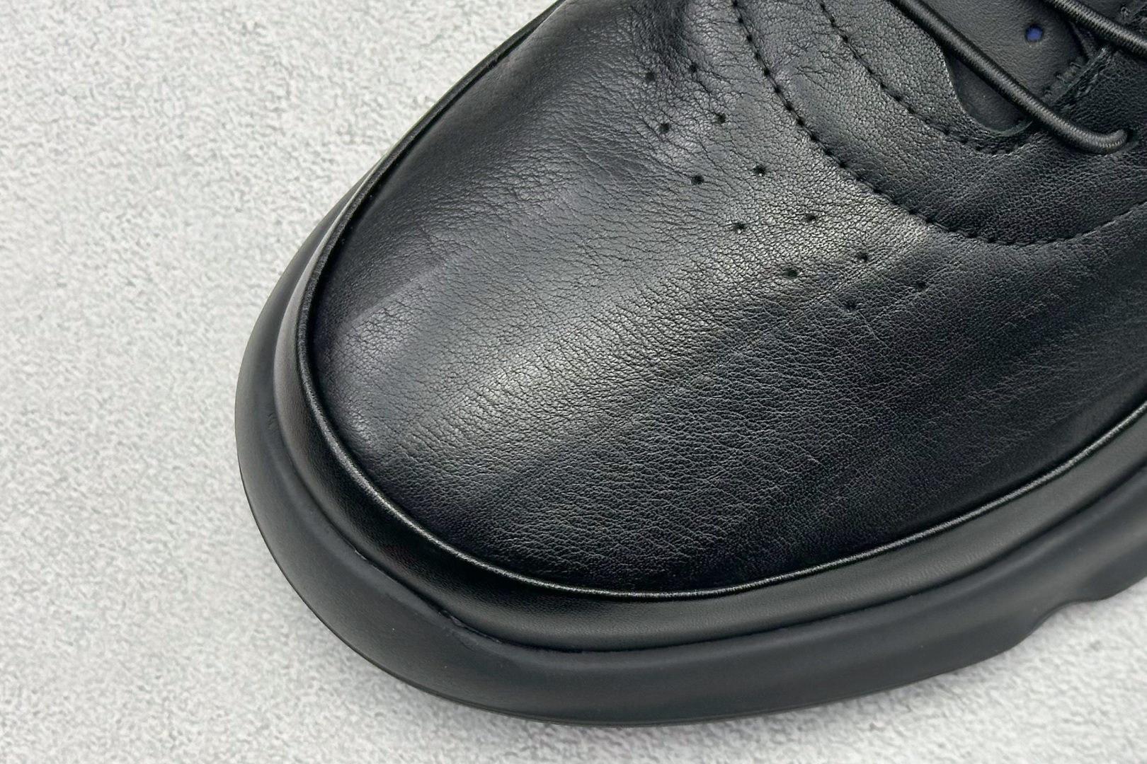 300 Ecco/爱步 柔酷零点系列 经典时尚百搭舒适德训休闲板鞋 516108-01001