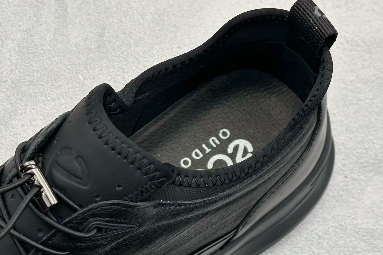 300 Ecco/爱步 柔酷零点系列 经典时尚百搭舒适德训休闲板鞋 516108-01001