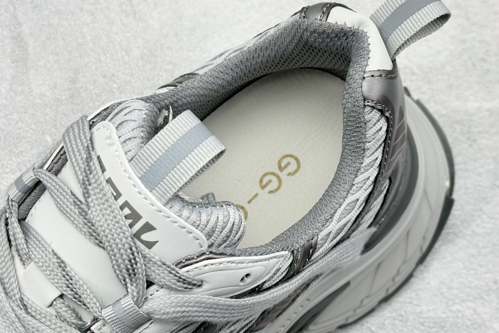 220 新晋潮流鞋靴品牌GGCC秋冬新款 张艺凡同款 GG-CC 2025 极客星球 8cm厚底增高 复古百搭捆绑 老爹鞋 G25X8617