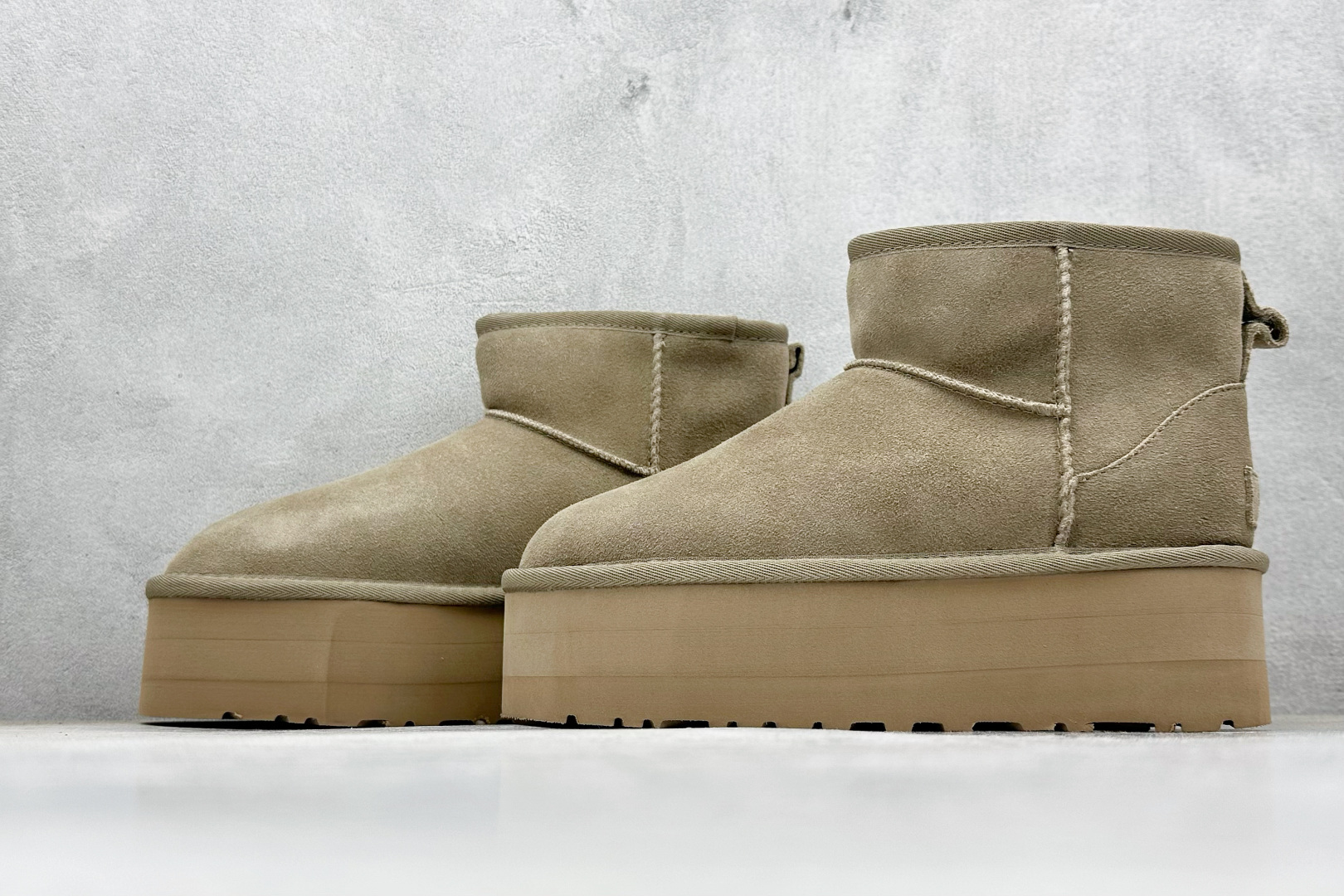 250 H纯原 UGG 周冬雨 厚底中筒 1134991