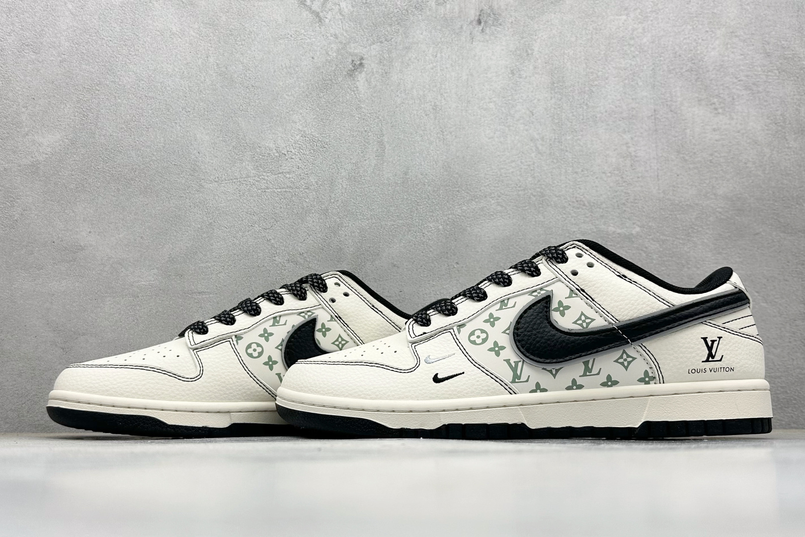 280 Nike SB Dunk Low LV联名 印花米黑勾 高端定制 低帮休闲板鞋 HH7518-095