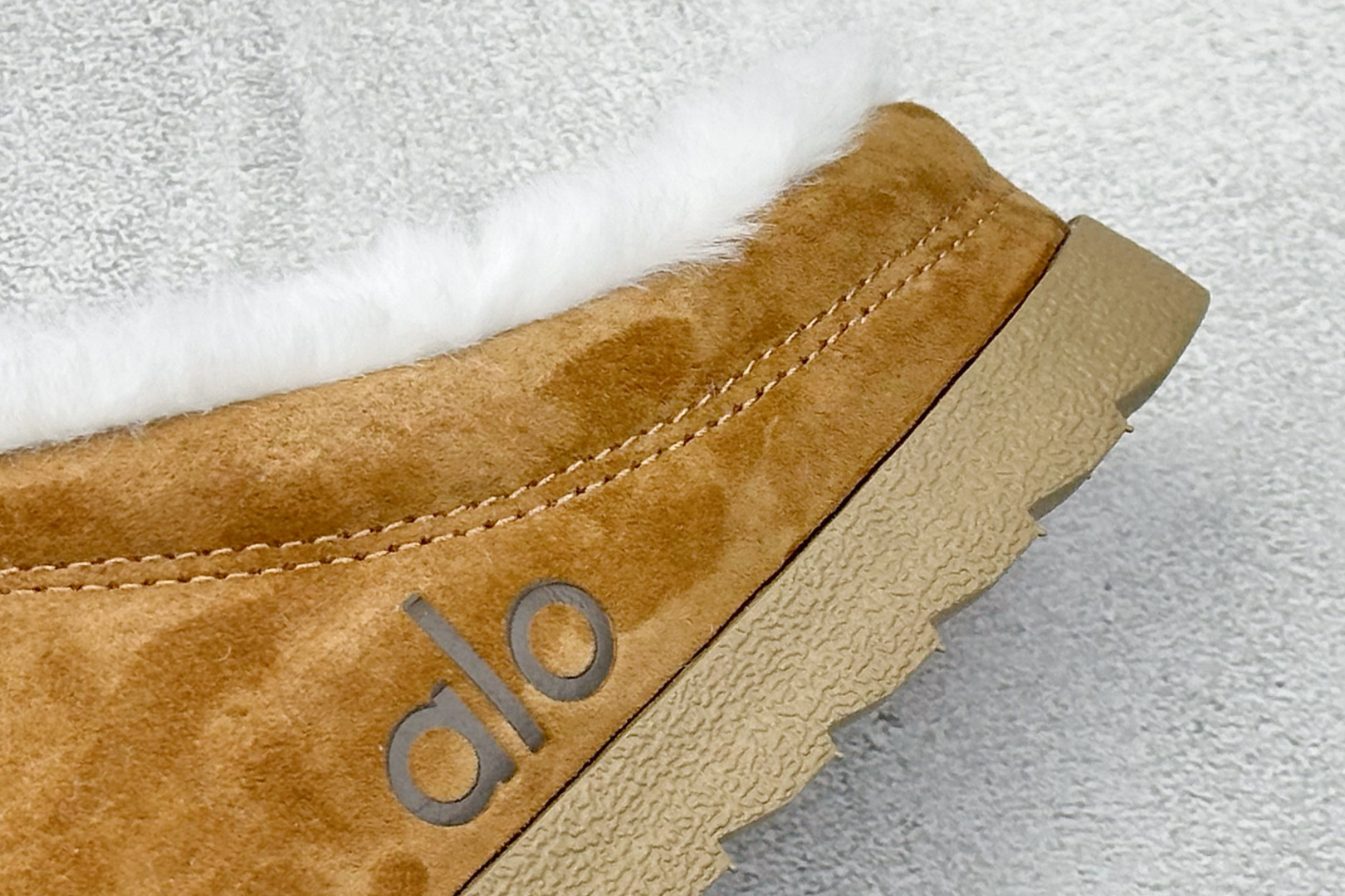 200 Alo Yoga Recovery Slipper 舒适简约 保暖防磨 防滑包头拖鞋 A0827U