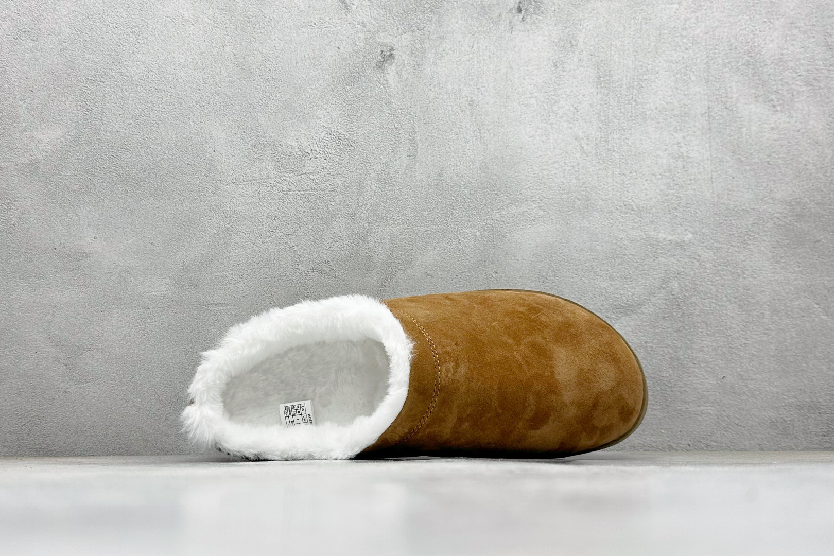 200 Alo Yoga Recovery Slipper 舒适简约 保暖防磨 防滑包头拖鞋 A0827U